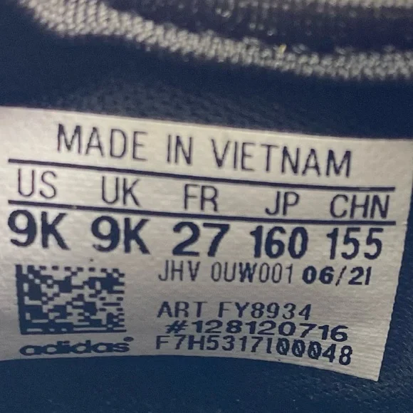 Adidas baby sneakers size 9 - Picture 6 of 6